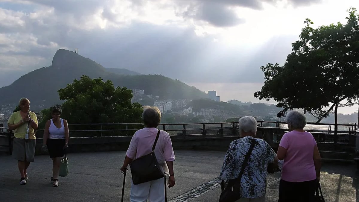 Custom Itineraries for Seniors: Comfort Meets Exploration